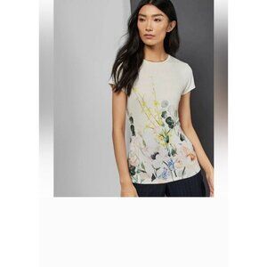 Ted Baker (2) Bobiiee Elegance Fitted Tee Short Sleeves 4-6 Floral Graphic